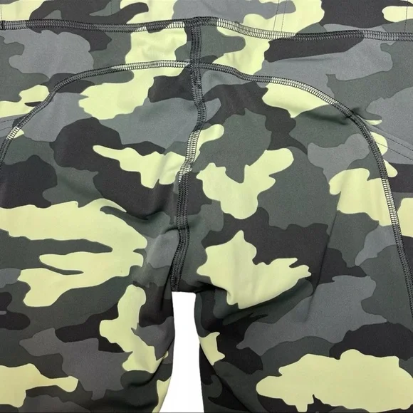 ⚡️SOLD⚡️Lululemon Fast Free High-Rise Crop Tight Leggings Camo Crispin Green - Picture 12 of 15